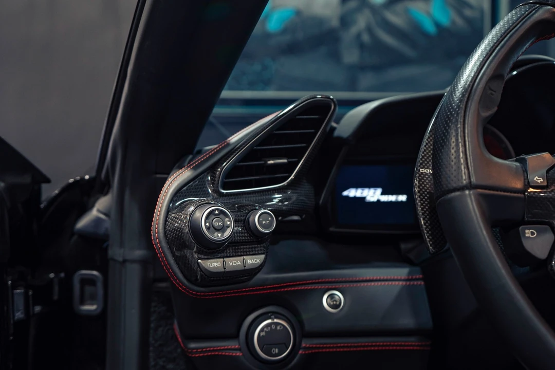2016 Ferrari 488 GTB - Image 25 of 31