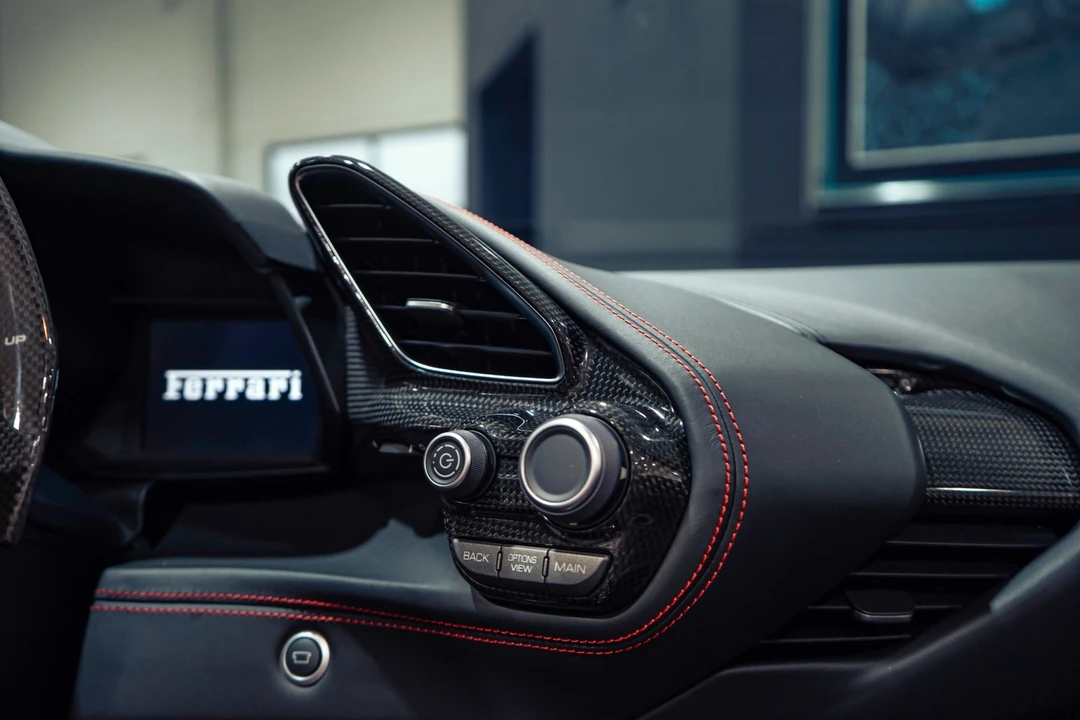 2016 Ferrari 488 GTB - Image 21 of 31