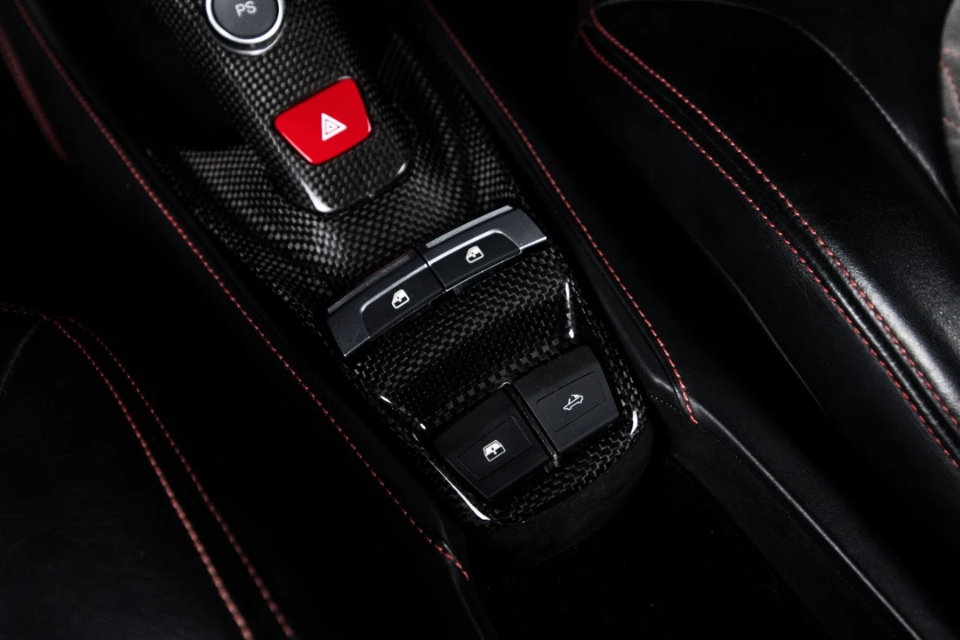 2016 Ferrari 488 GTB - Image 23 of 31