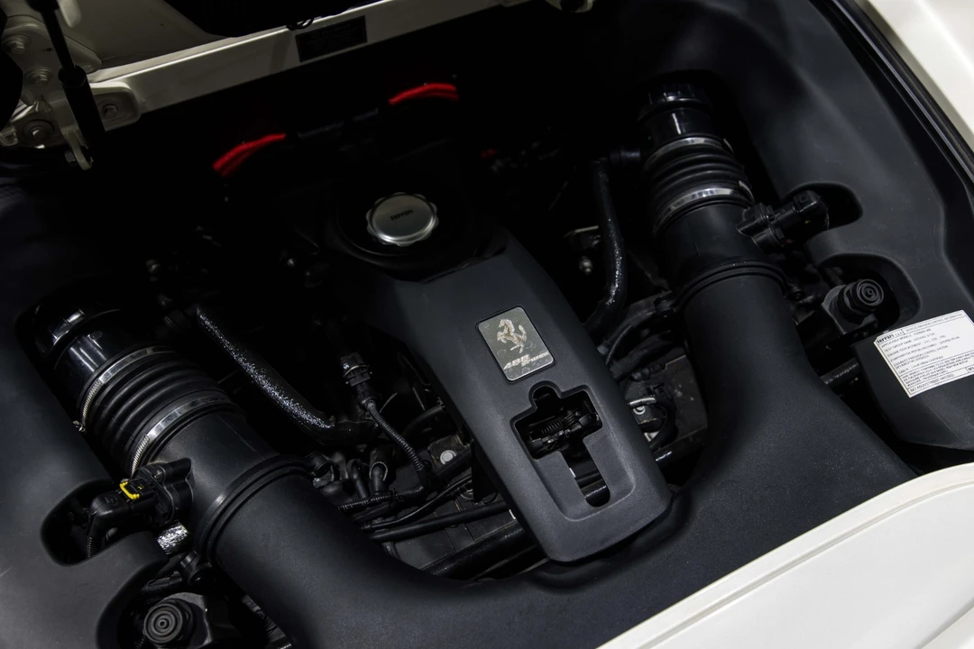 2016 Ferrari 488 GTB - Image 29 of 31
