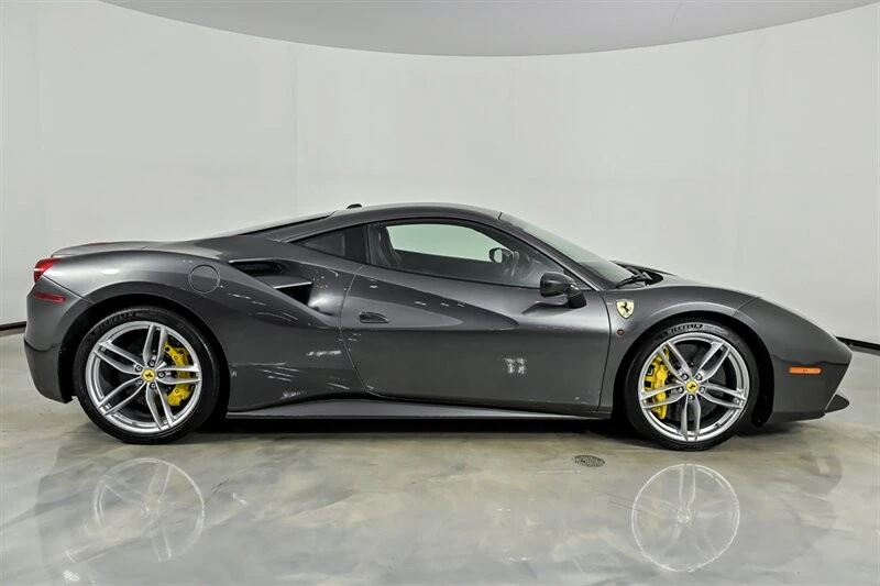 2016 Ferrari 488 GTB - Image 10 of 25