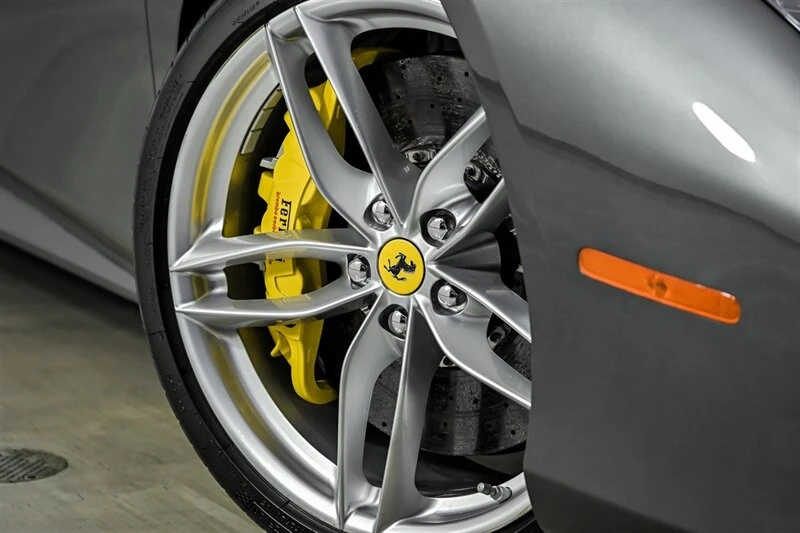 2016 Ferrari 488 GTB - Image 3 of 25