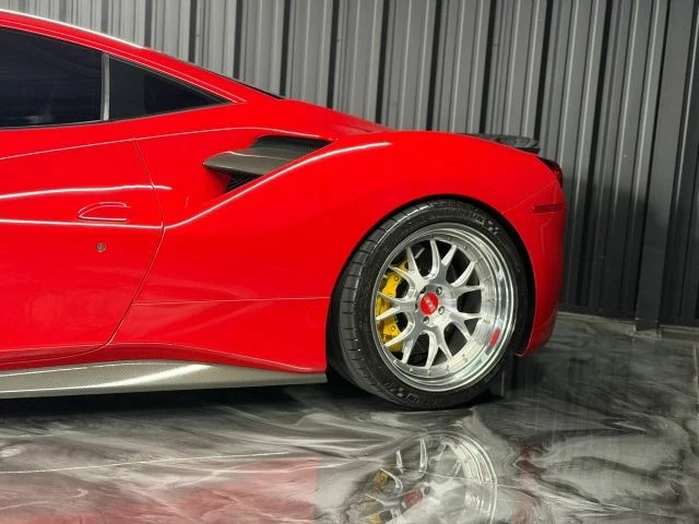 2016 Ferrari 488 GTB - Image 8 of 30