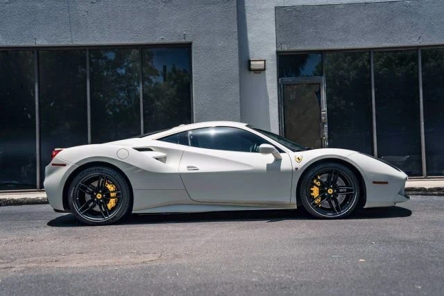 2016 Ferrari 488 GTB - Image 4 of 18