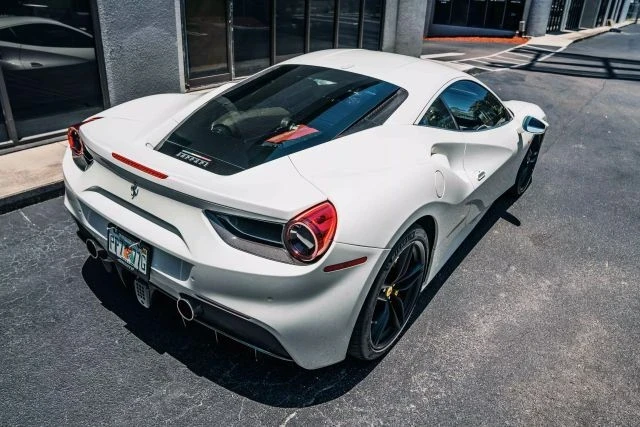 2016 Ferrari 488 GTB - Image 8 of 18