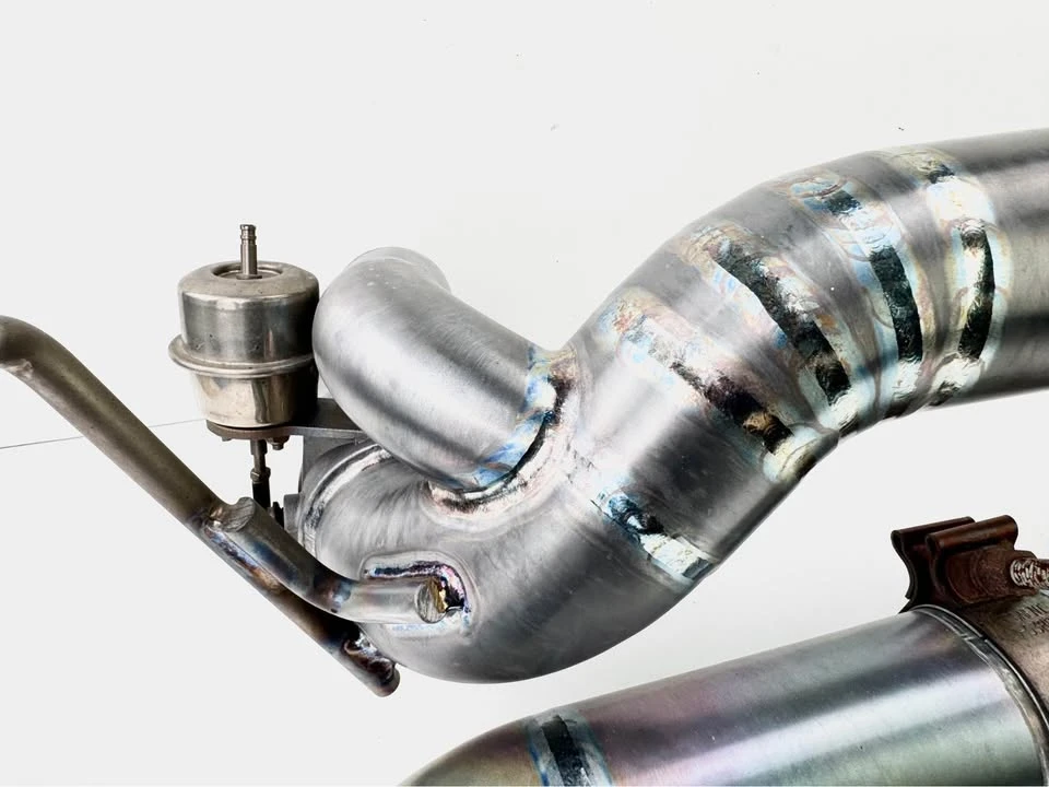 2016 Parts & Memorabilia Mechanical Components - Image 4 of 10