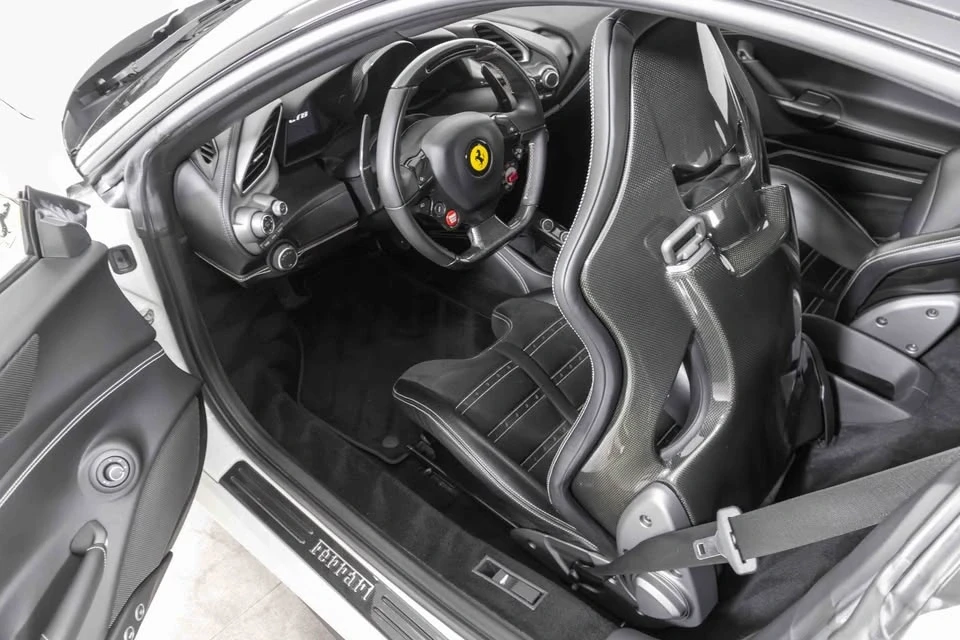 2016 Ferrari 488 GTB - Image 11 of 19