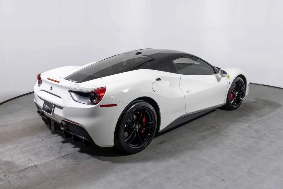 2016 Ferrari 488 GTB - Image 4 of 19