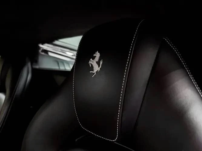 2016 Ferrari 488 GTB - Image 9 of 13
