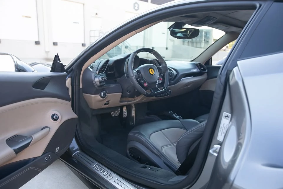 2016 Ferrari 488 GTB - Image 13 of 20