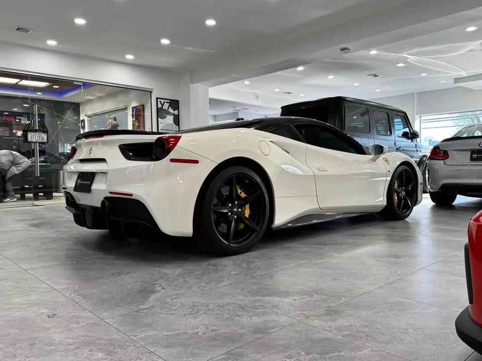 2016 Ferrari 488 GTB - Image 18 of 20