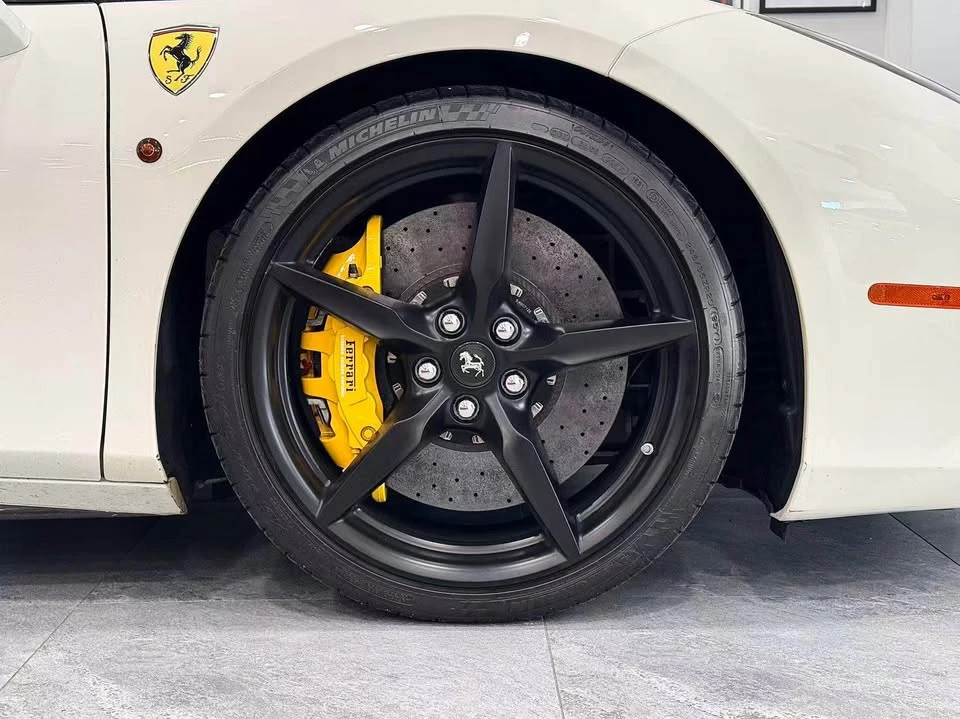 2016 Ferrari 488 GTB - Image 19 of 20
