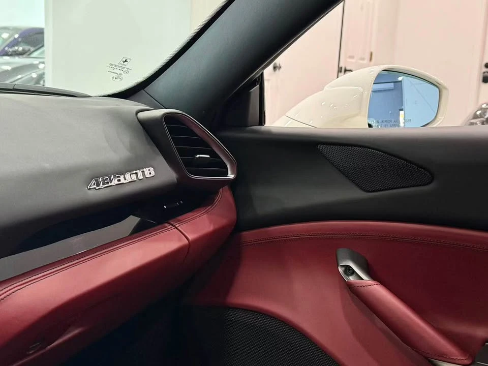 2016 Ferrari 488 GTB - Image 9 of 20