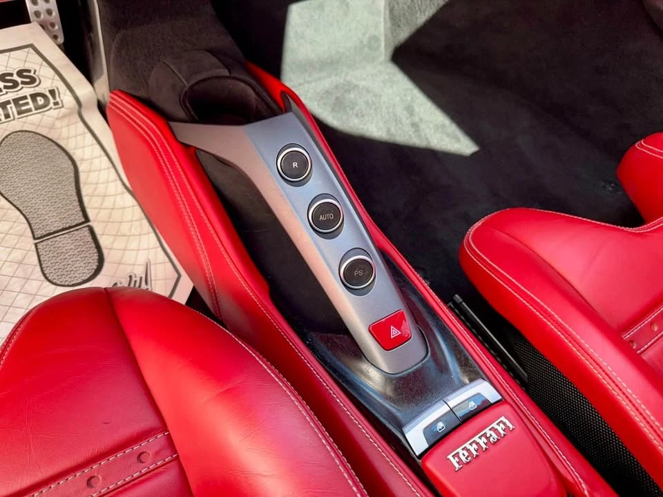 2016 Ferrari 488 GTB - Image 19 of 19