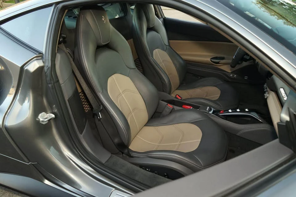 2016 Ferrari 488 GTB - Image 7 of 15