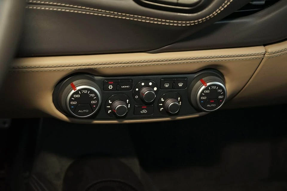 2016 Ferrari 488 GTB - Image 12 of 15