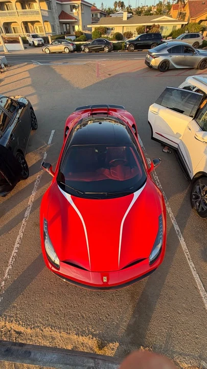 2016 Ferrari 488 GTB - Image 5 of 5
