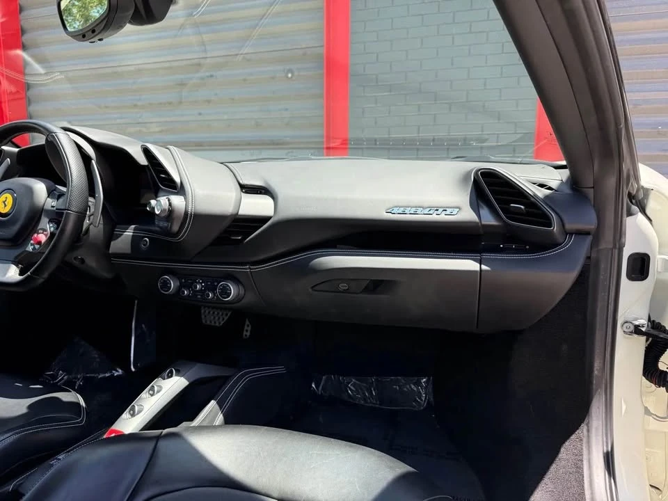 2016 Ferrari 488 GTB - Image 14 of 19