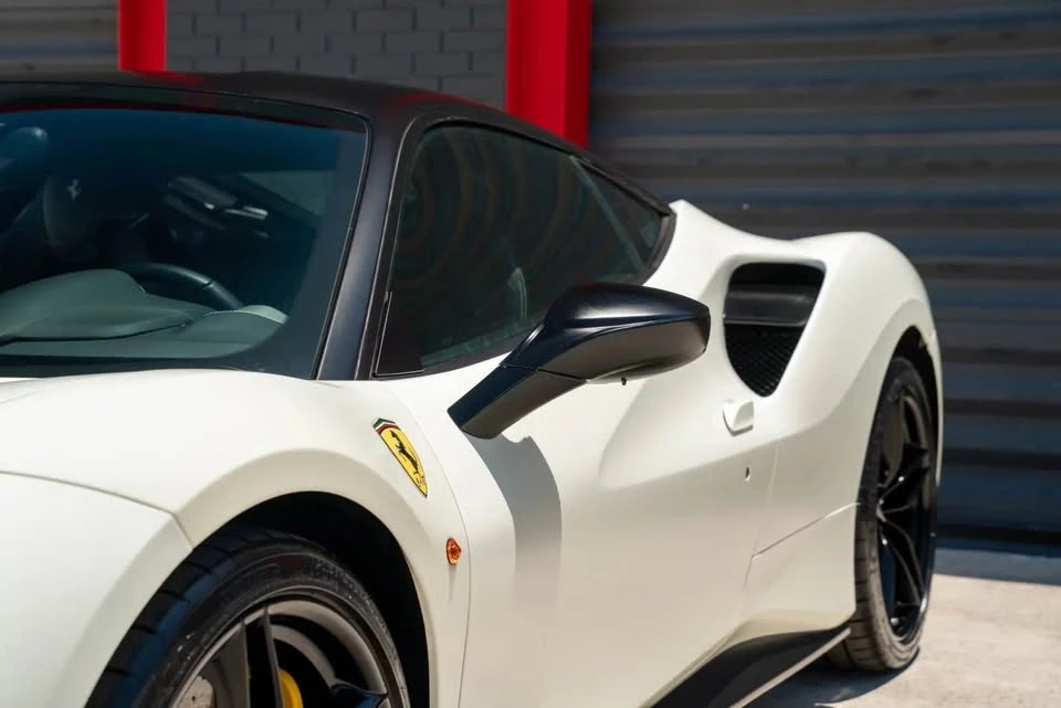 2016 Ferrari 488 GTB - Image 9 of 19