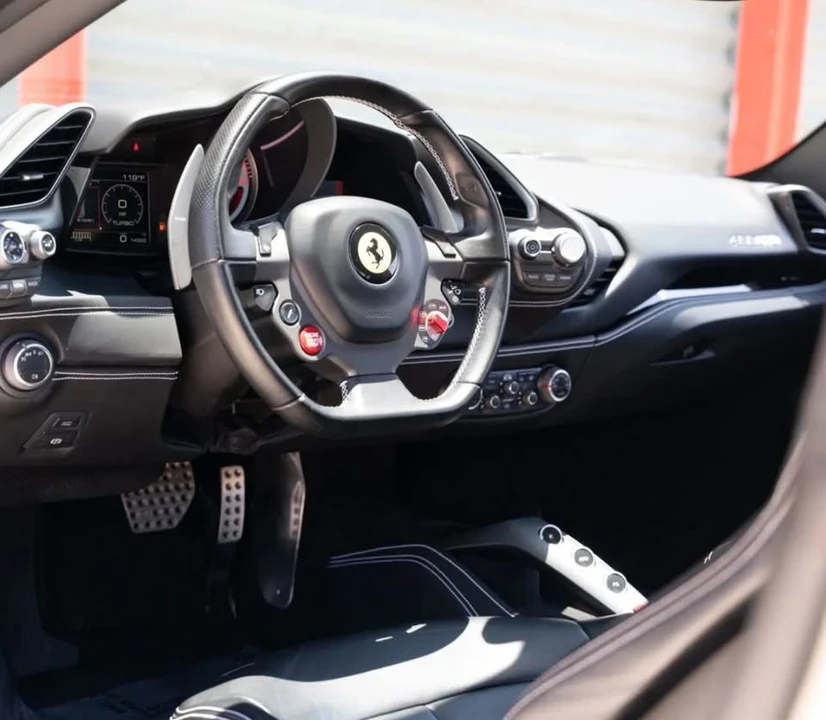 2016 Ferrari 488 GTB - Image 3 of 11