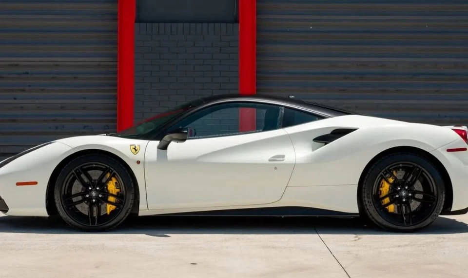 2016 Ferrari 488 GTB - Image 4 of 11