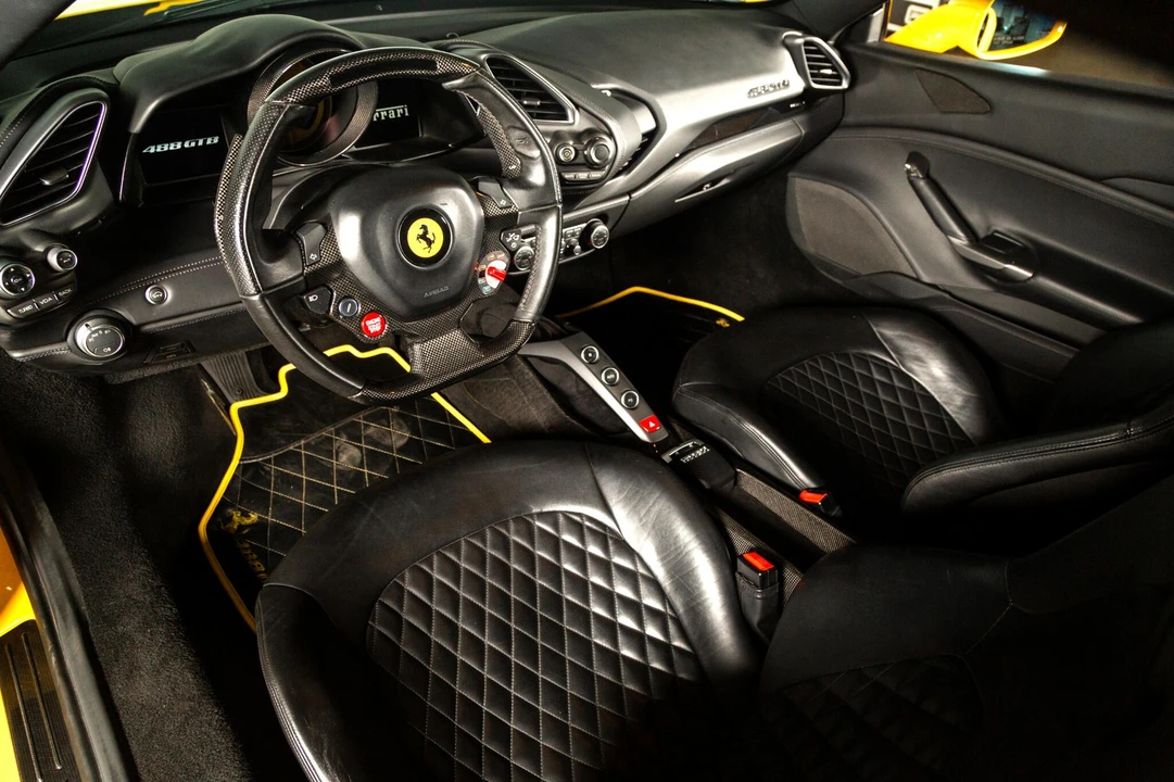 2016 Ferrari 488 GTB - Image 4 of 31