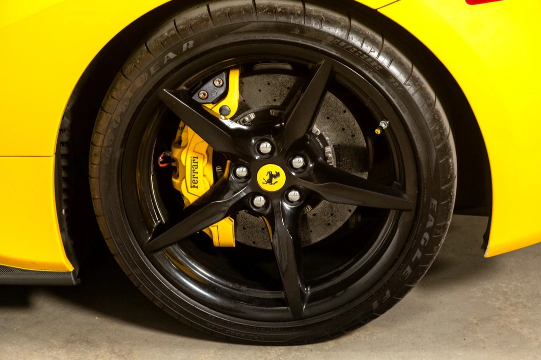 2016 Ferrari 488 GTB - Image 29 of 31