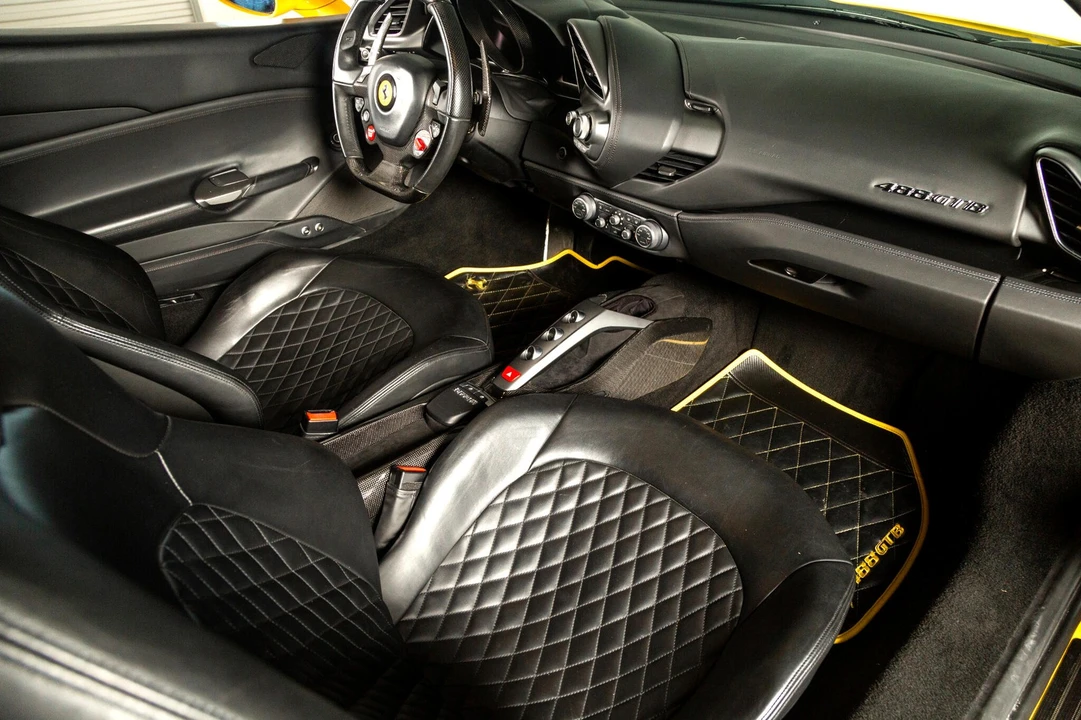 2016 Ferrari 488 GTB - Image 13 of 31