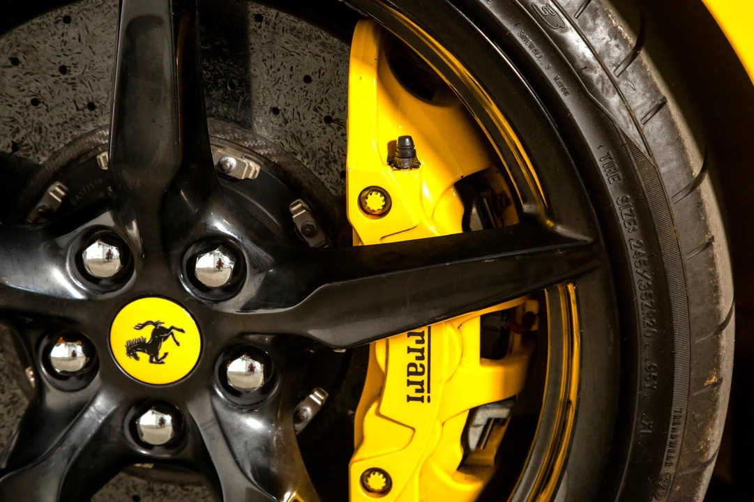 2016 Ferrari 488 GTB - Image 17 of 31