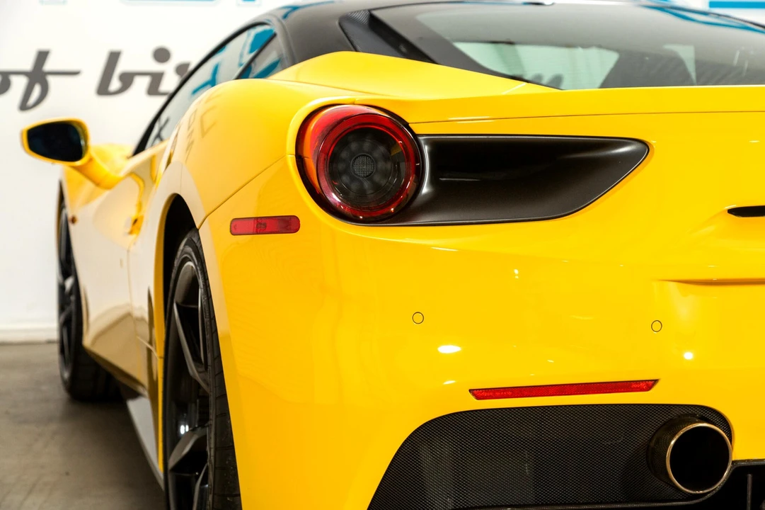 2016 Ferrari 488 GTB - Image 28 of 31