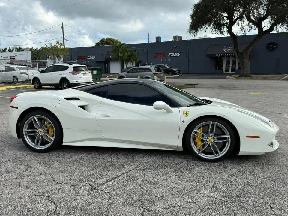 2016 Ferrari 488 GTB - Image 3 of 12