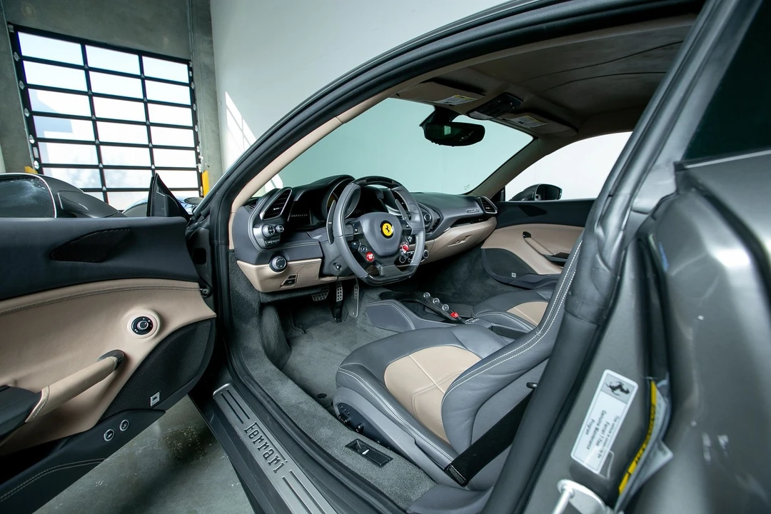 2016 Ferrari 488 GTB - Image 5 of 21