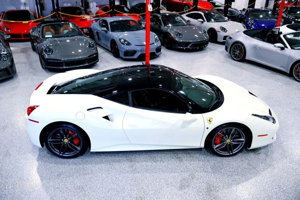 2016 Ferrari 488 GTB - Image 9 of 12
