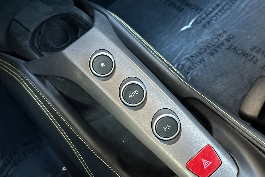 2016 Ferrari 488 GTB - Image 24 of 31