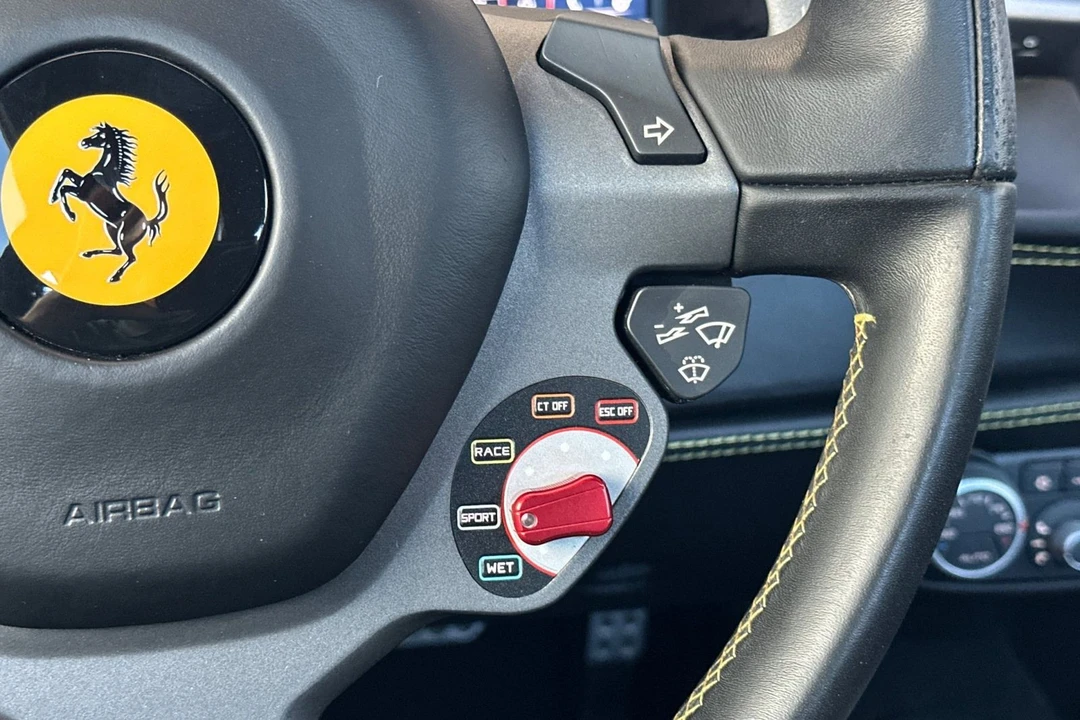 2016 Ferrari 488 GTB - Image 28 of 31