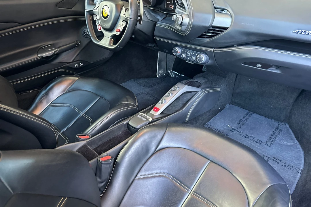 2016 Ferrari 488 GTB - Image 16 of 21