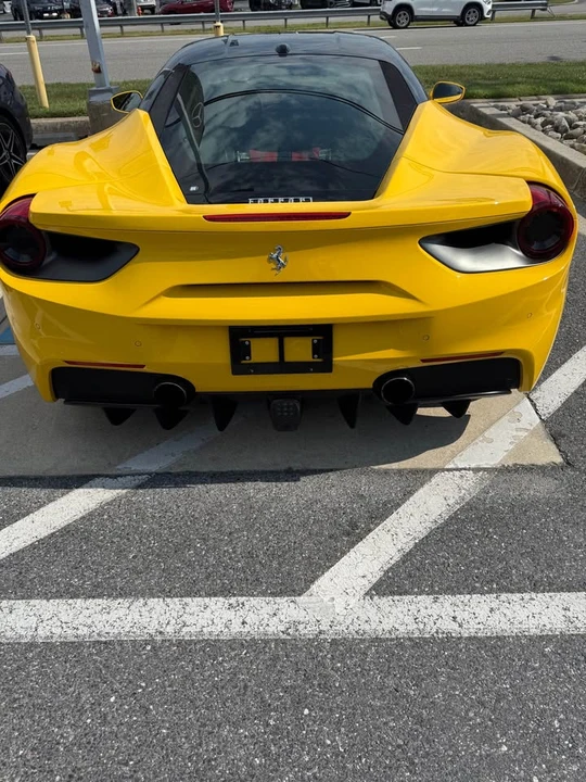 2016 Ferrari 488 GTB - Image 4 of 7