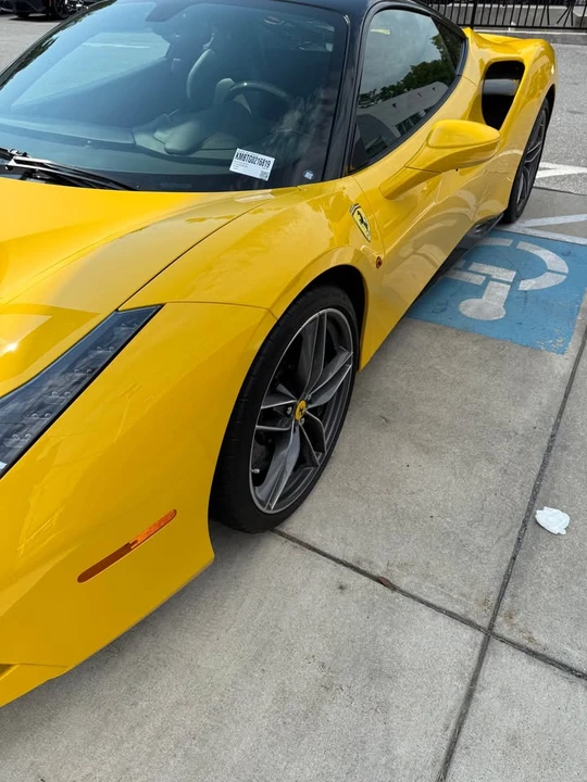 2016 Ferrari 488 GTB - Image 3 of 7