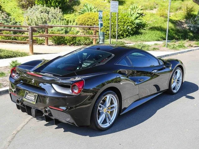 2016 Ferrari 488 GTB - Image 14 of 31