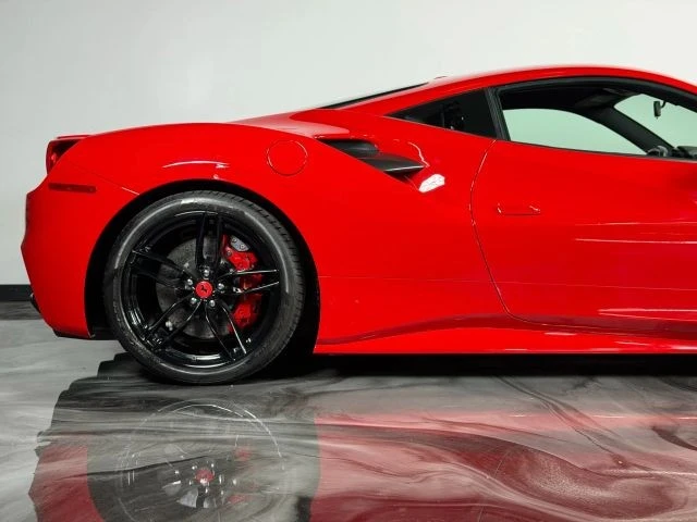 2016 Ferrari 488 GTB - Image 18 of 21