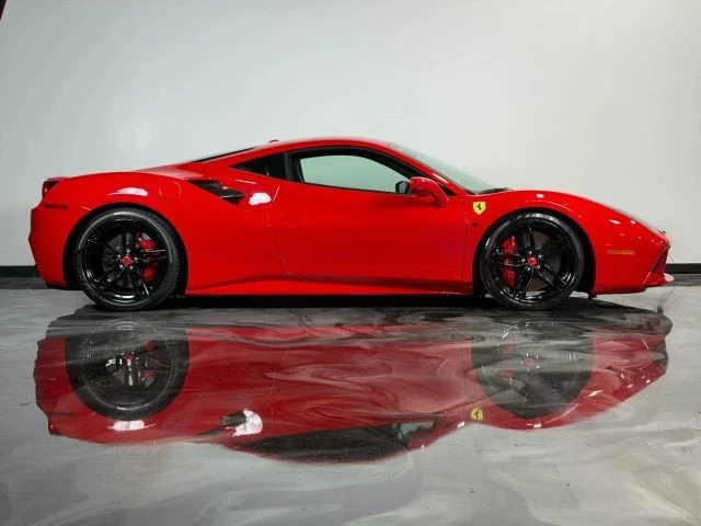 2016 Ferrari 488 GTB - Image 17 of 21