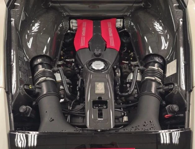 2016 Ferrari 488 GTB - Image 6 of 8