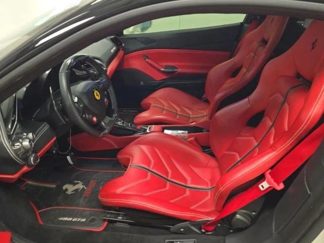 2016 Ferrari 488 GTB - Image 7 of 8