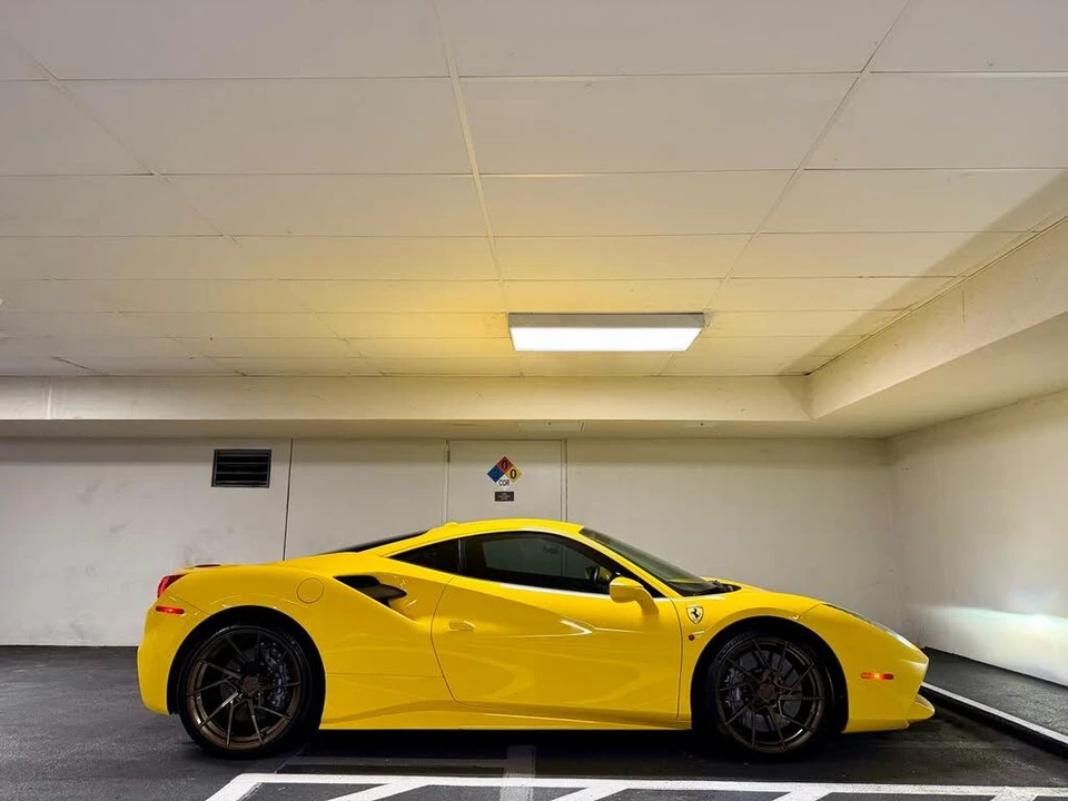 2016 Ferrari 488 GTB - Image 9 of 31