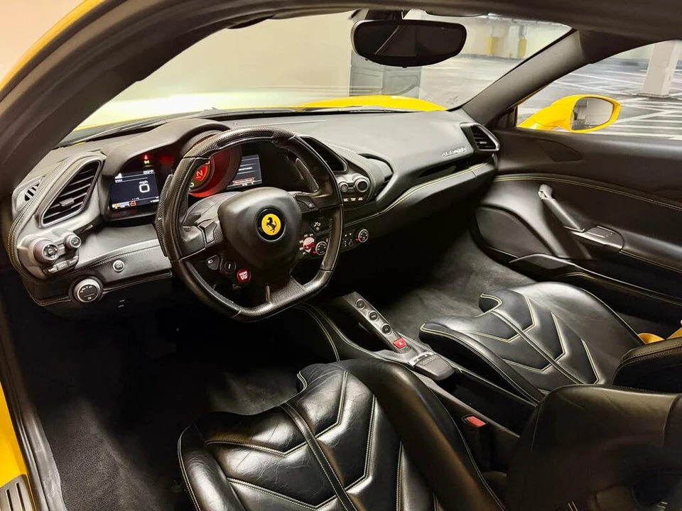 2016 Ferrari 488 GTB - Image 21 of 31
