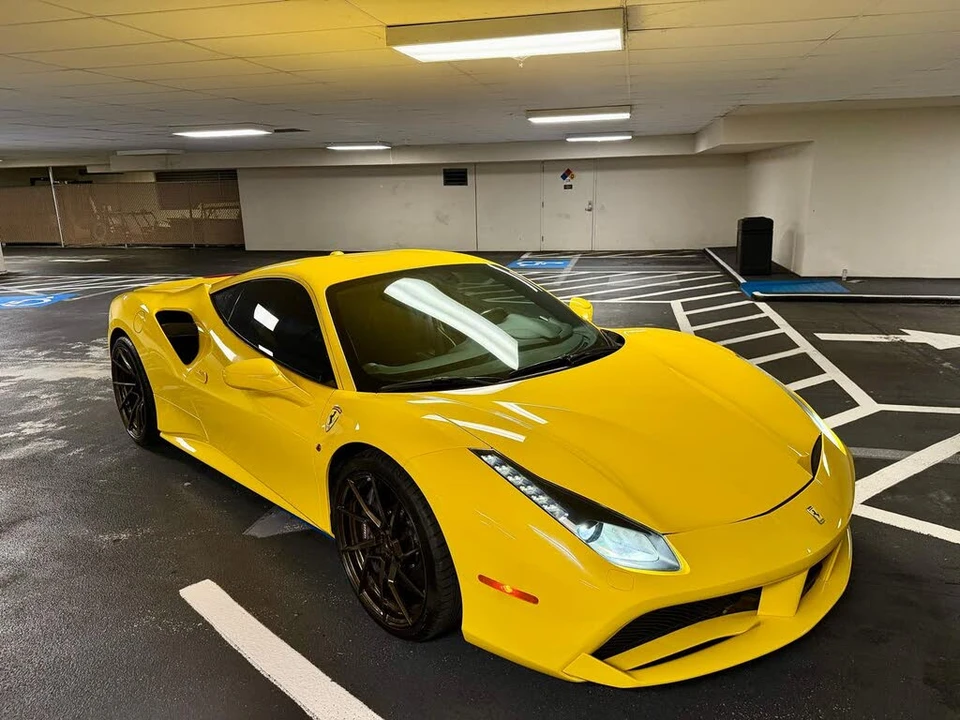 2016 Ferrari 488 GTB - Image 8 of 31