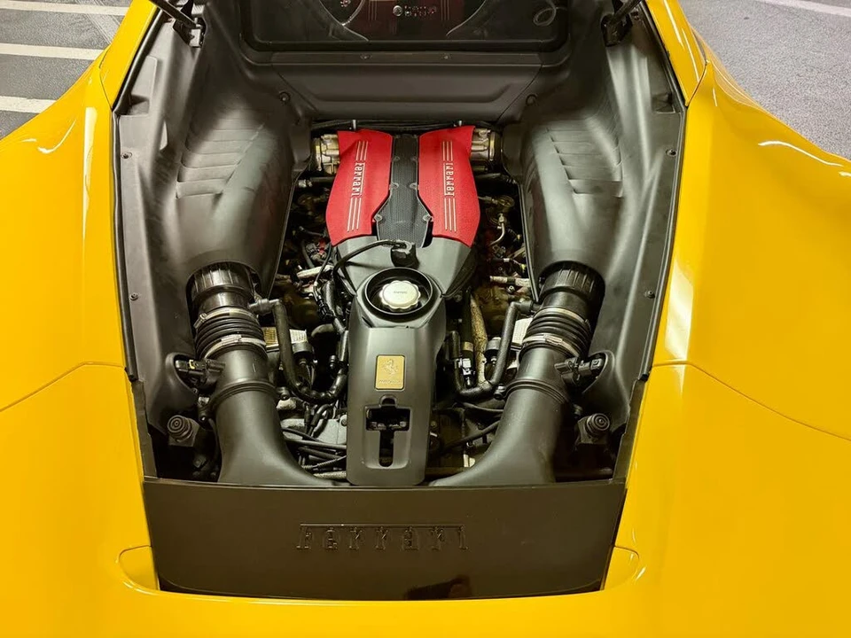 2016 Ferrari 488 GTB - Image 12 of 31