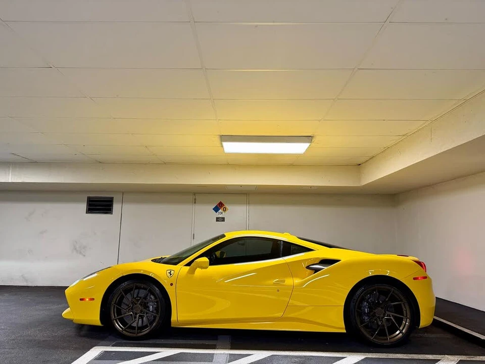 2016 Ferrari 488 GTB - Image 2 of 31