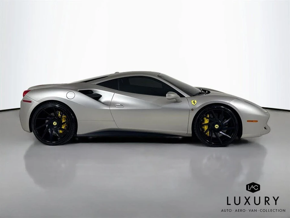 2016 Ferrari 488 GTB - Image 6 of 6