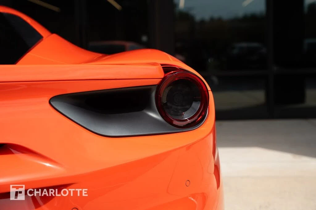 2016 Ferrari 488 GTB - Image 16 of 31